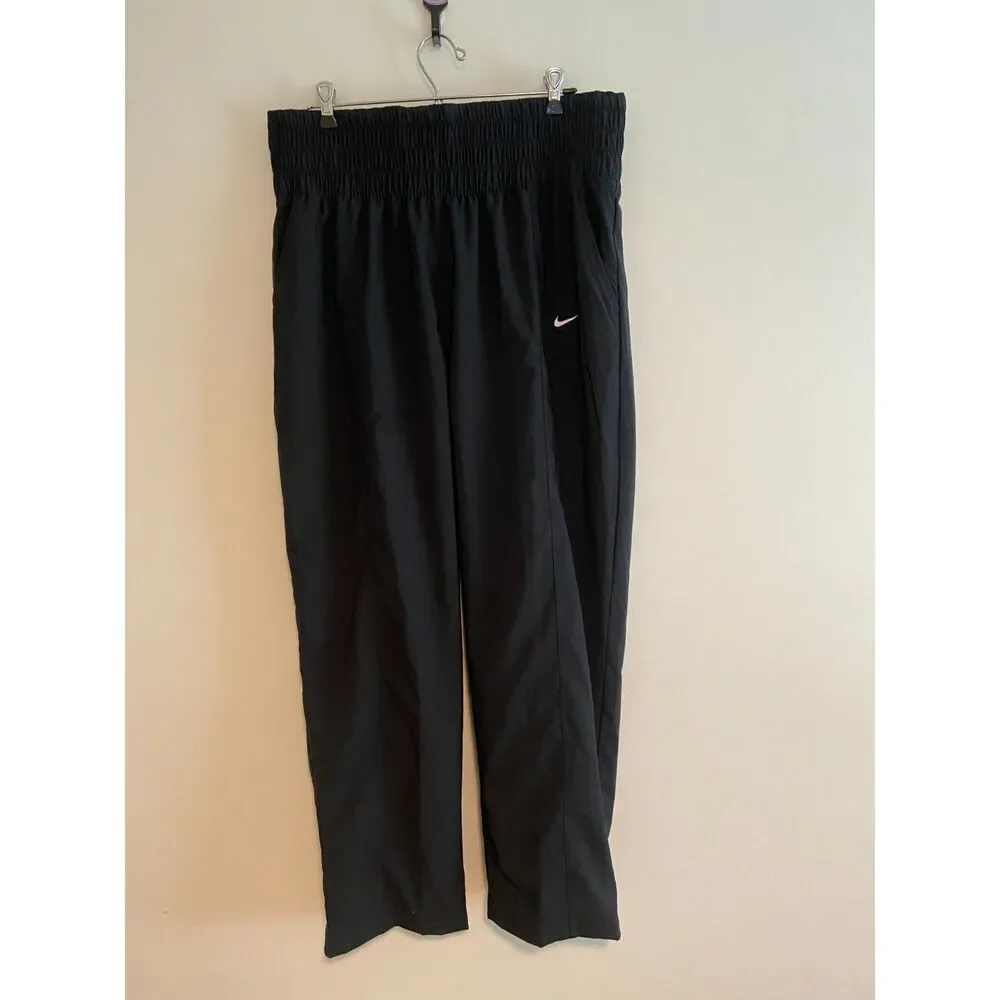 Nike nwot women